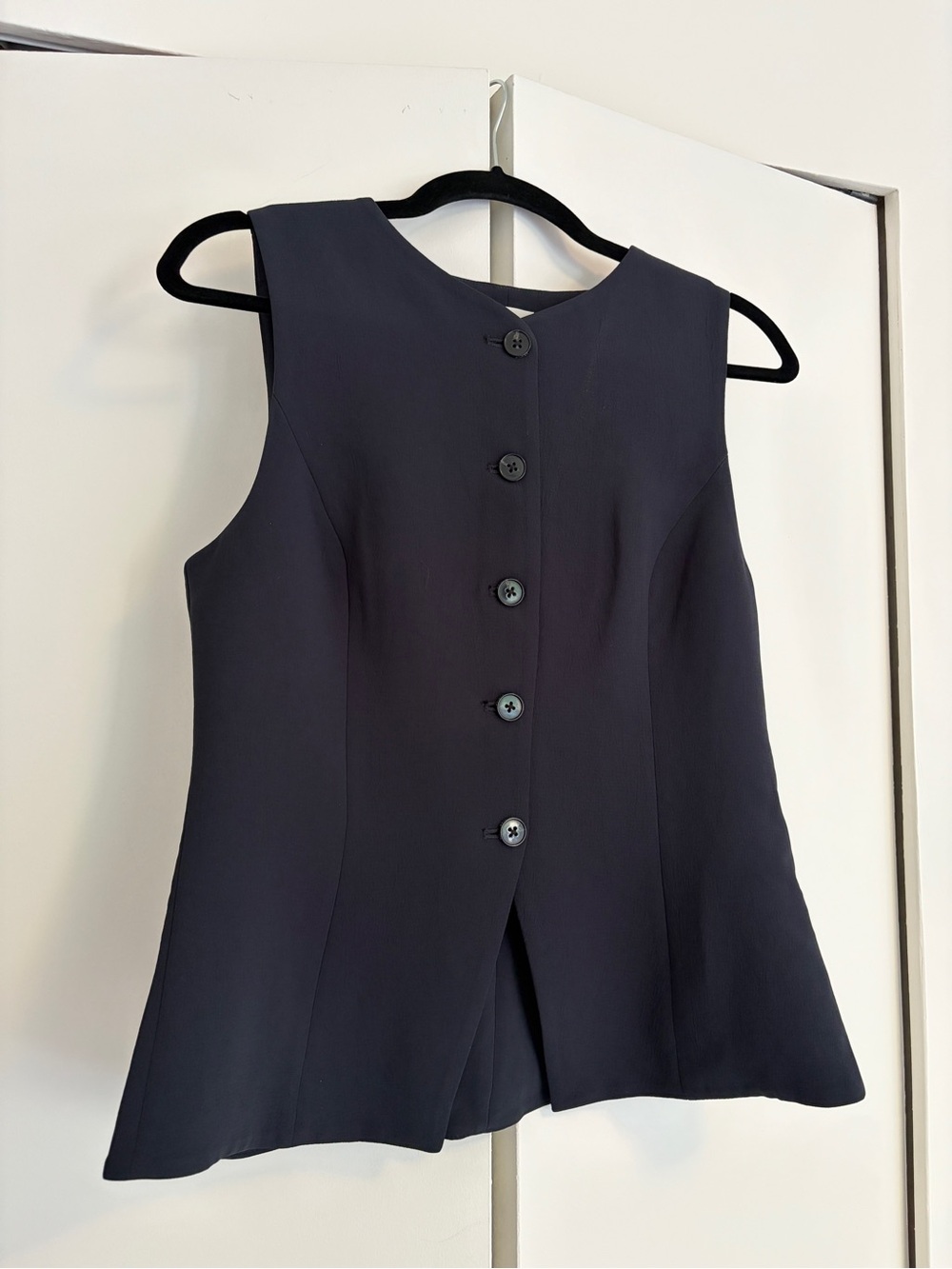 Aritzia Regal Vest in Dark Night Navy Crepette